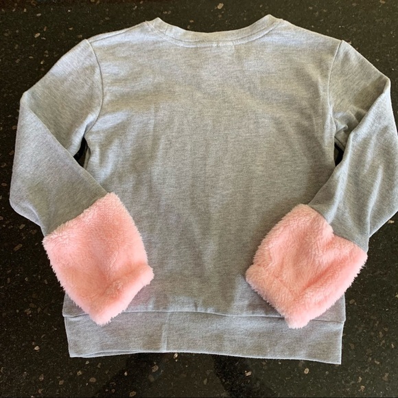 GIRL fuzzy heart sweatshirt - Picture 2 of 5
